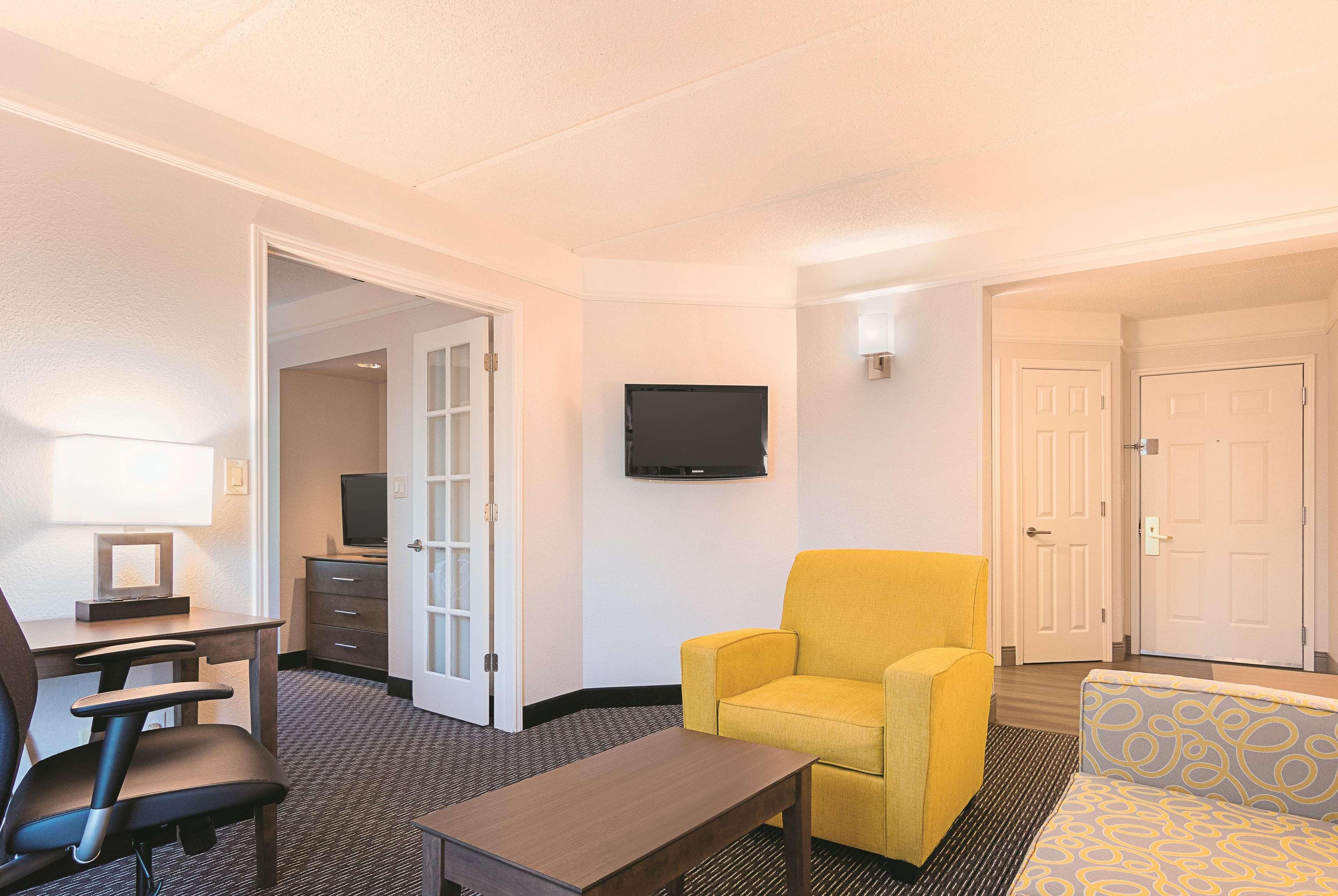 La Quinta By Wyndham Atlanta Conyers Hotell Exteriör bild