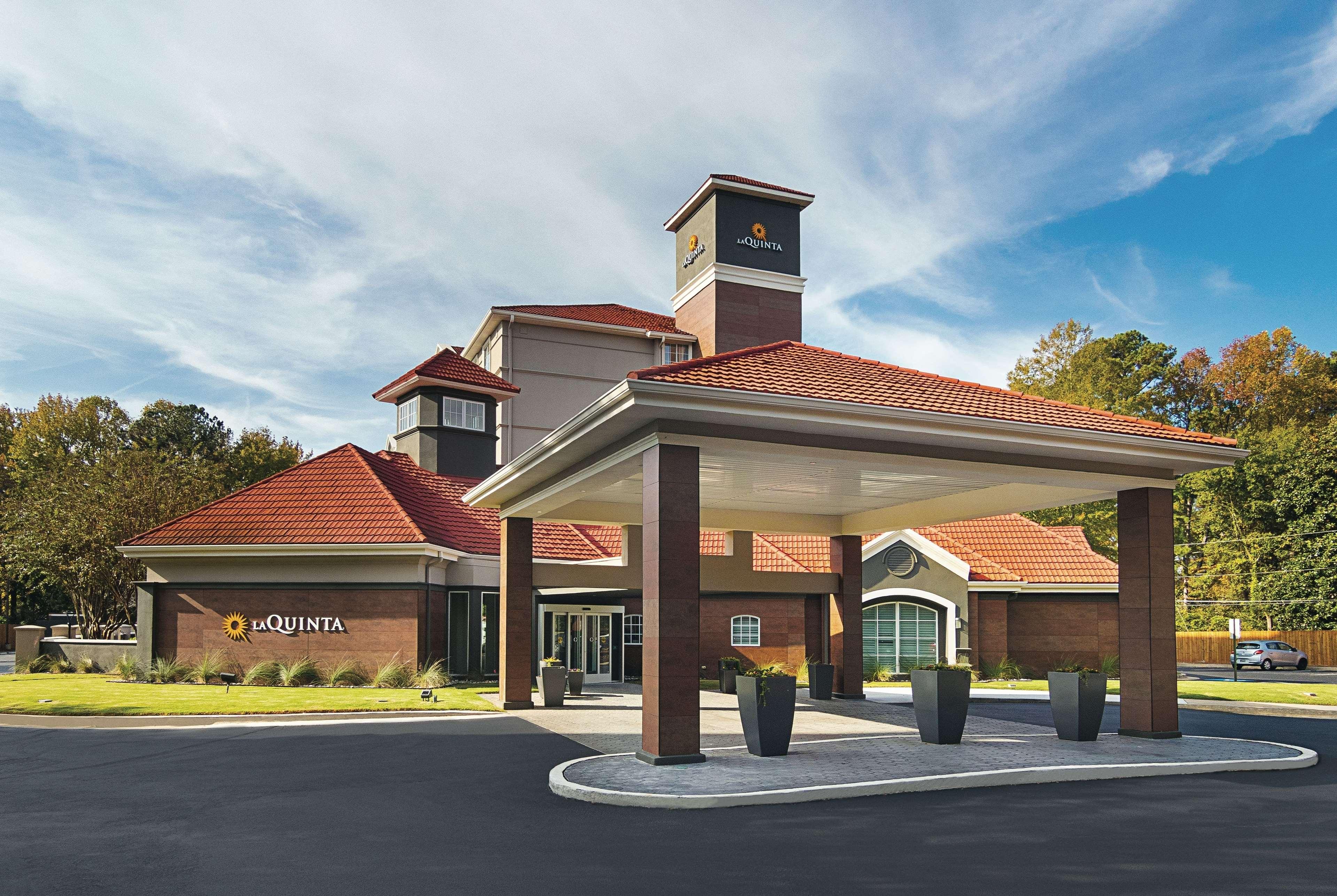 La Quinta By Wyndham Atlanta Conyers Hotell Exteriör bild