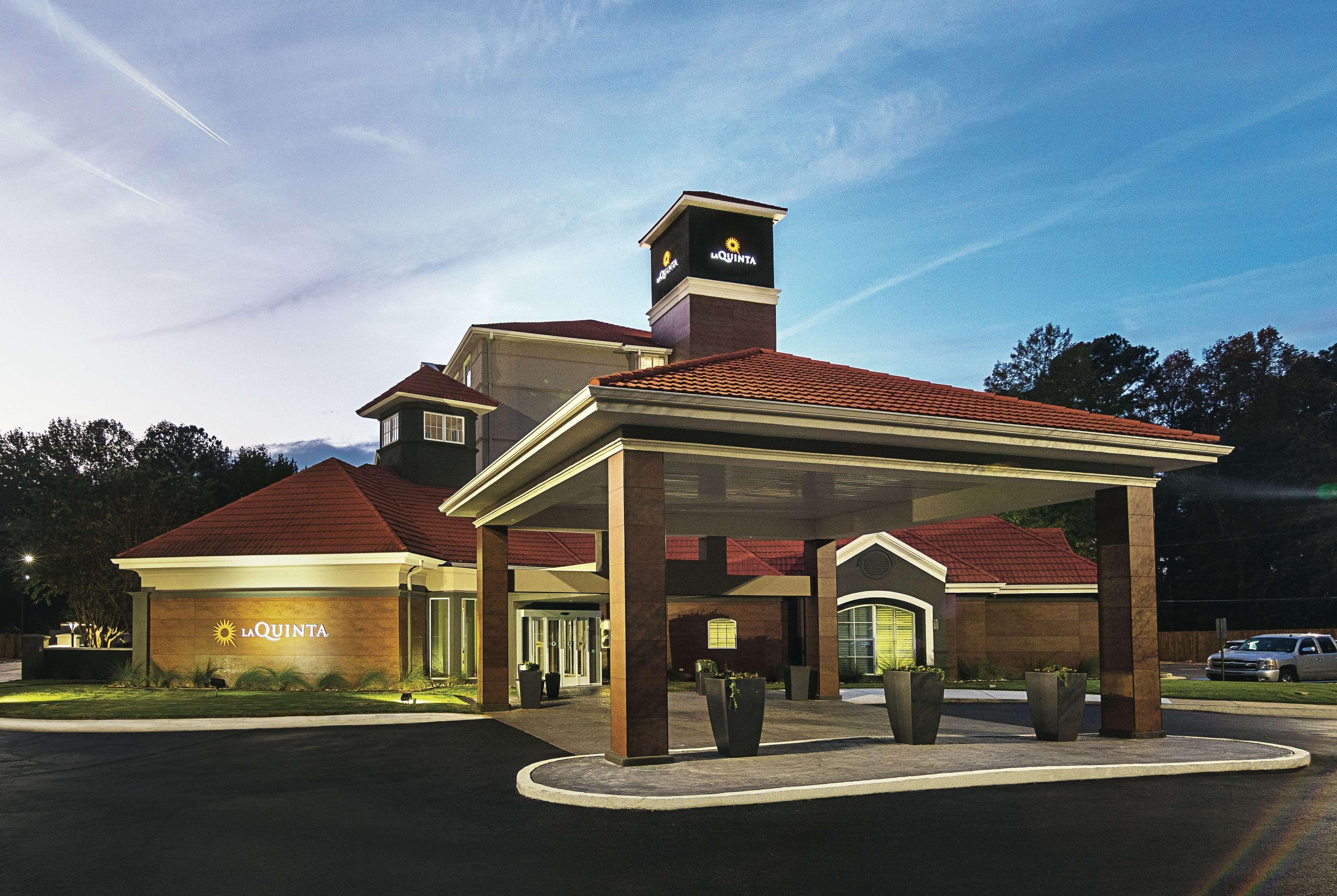 La Quinta By Wyndham Atlanta Conyers Hotell Exteriör bild