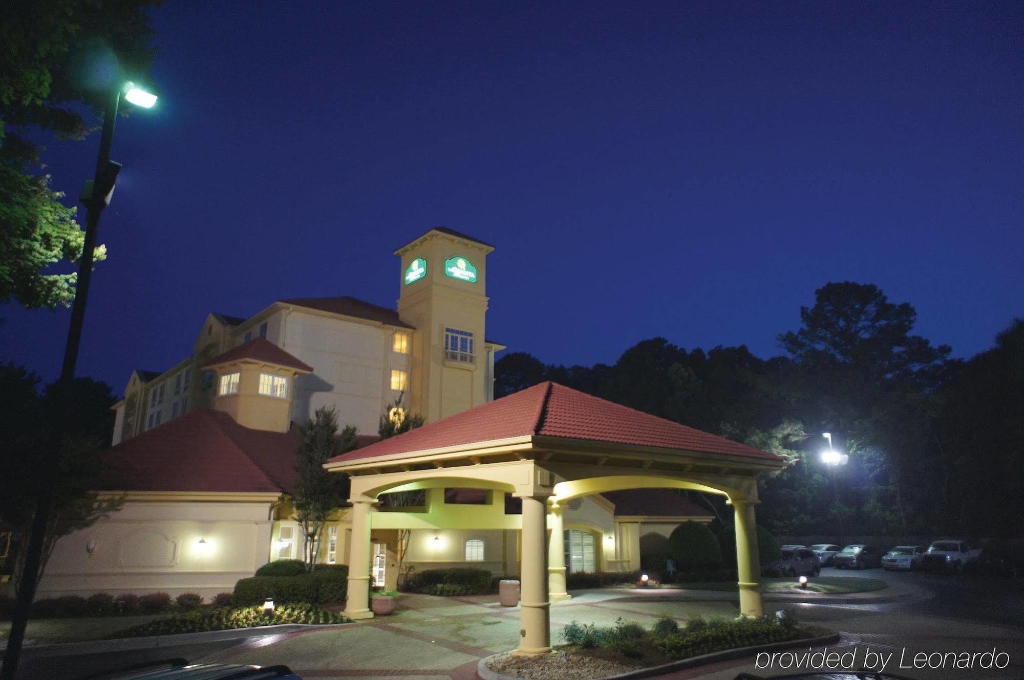 La Quinta By Wyndham Atlanta Conyers Hotell Exteriör bild